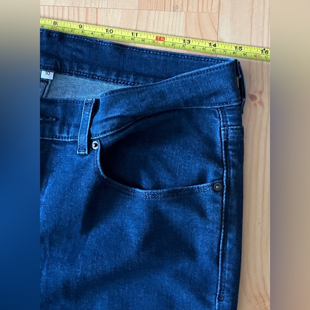 Women’s Levi Strauss Blue Jeans Capri’s Size 10 - Picture 7 of 15